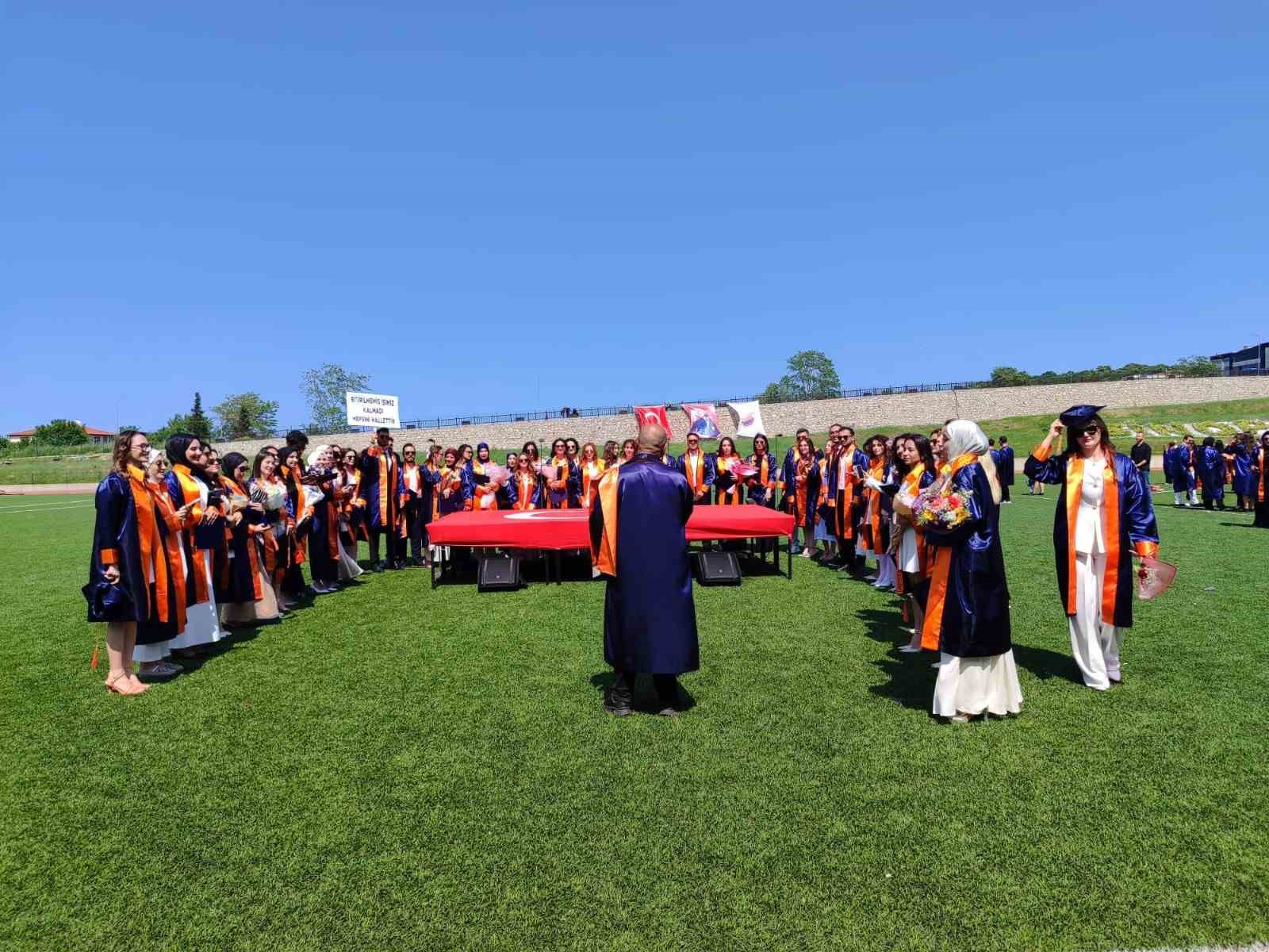 Sinop’ta 3 kuşak aynı törende mezun oldu 