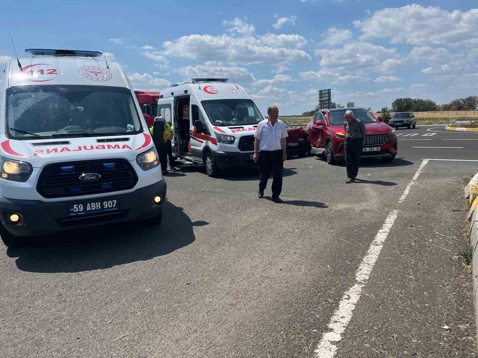 Muratlı’da trafik kazası: 3 yaralı 
