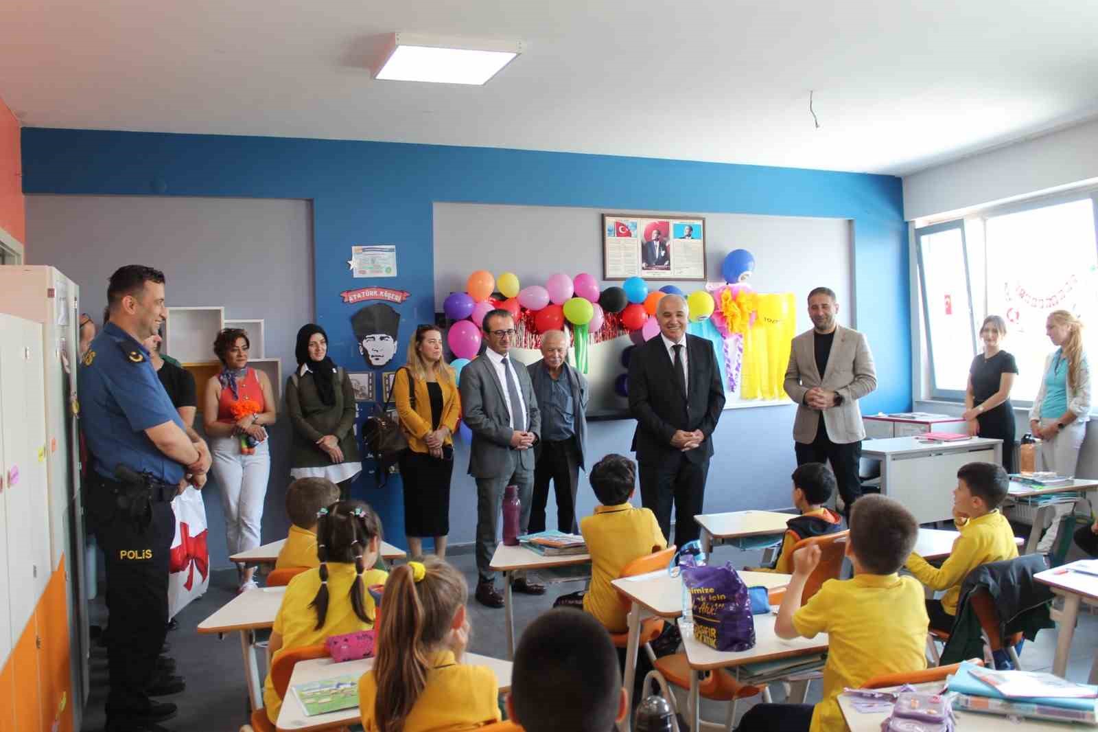 Şehit Polis Özgür Barçın’ın oğluna doğum günü sürprizi 