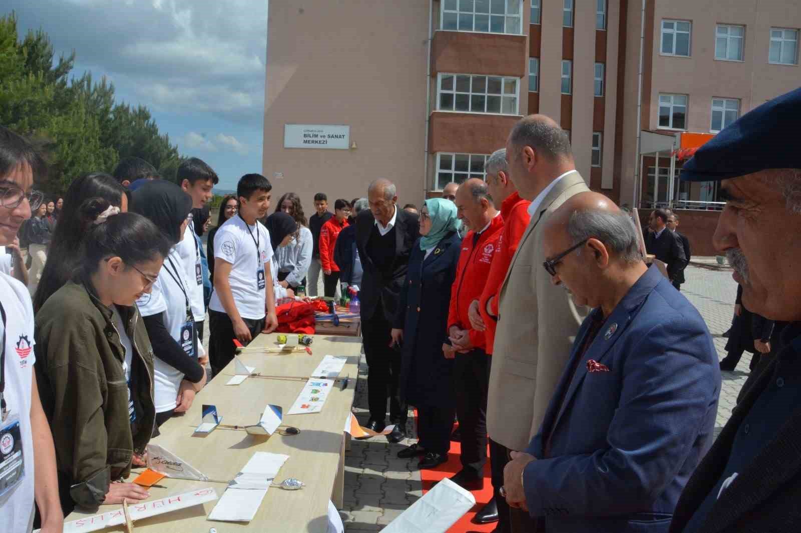 Alaca’da bilim ve teknoloji rüzgarı: TEKNOFEN festivali yoğun ilgi gördü 