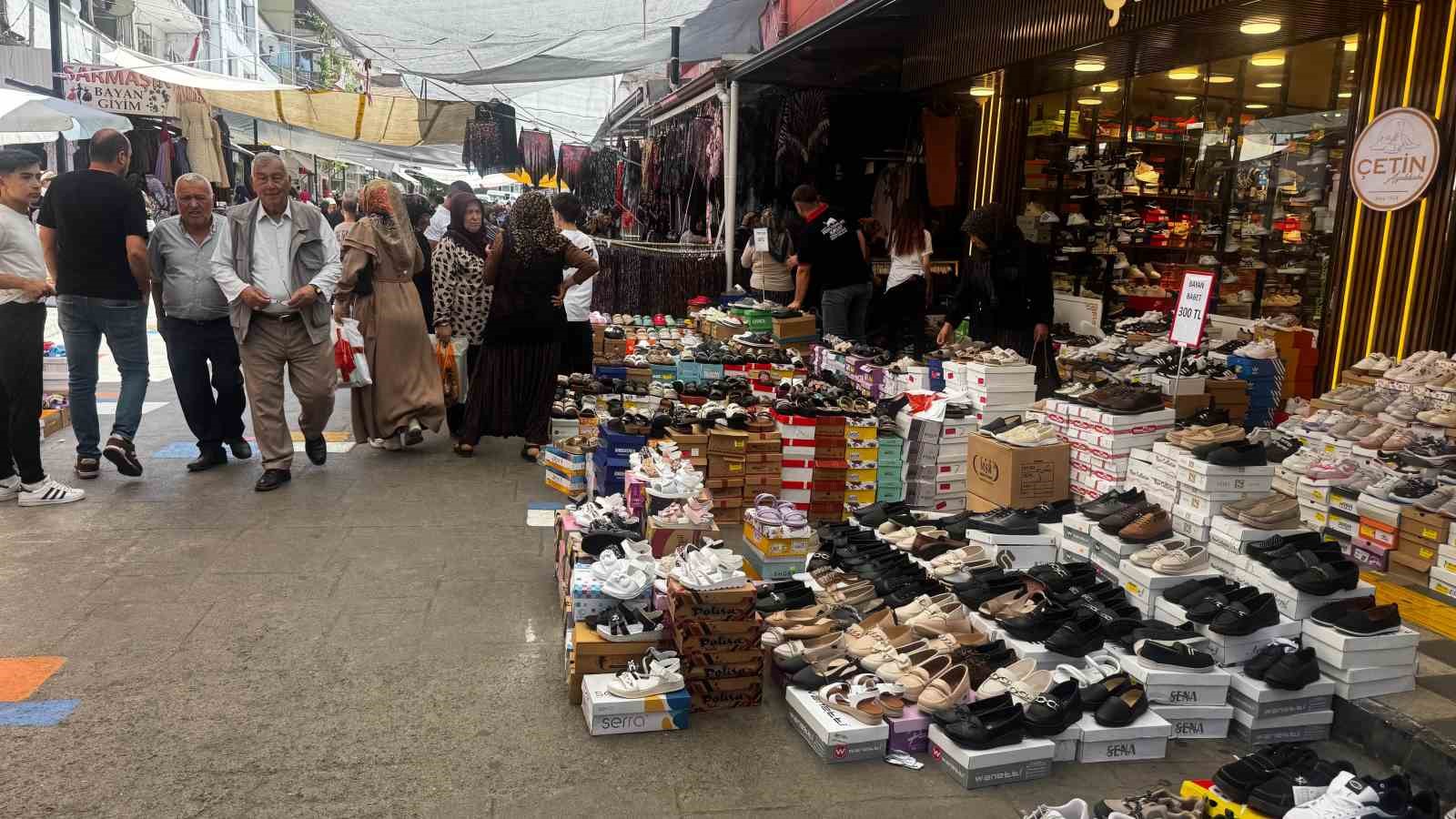 Kurban Bayramı öncesi Alaplı’da adım atacak yer kalmadı 