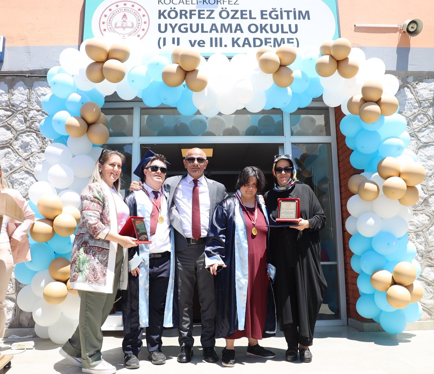 Özel çocuklar mezuniyet coşkusu yaşadı 