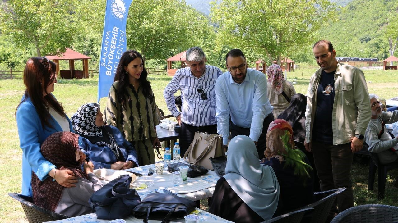 Geyveli çınarlar YADEM’le doğayı tüm güzelliğiyle teneffüs etti 