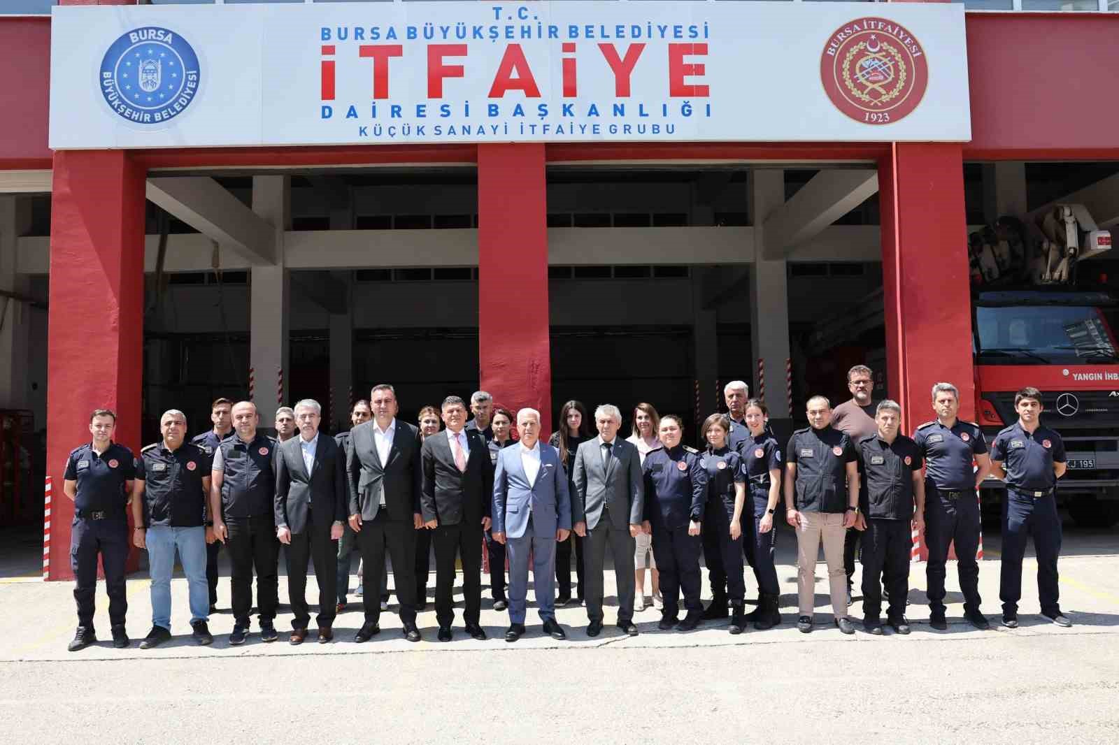 Başkan Bozbey, Büyükşehir ailesiyle bayramlaştı 