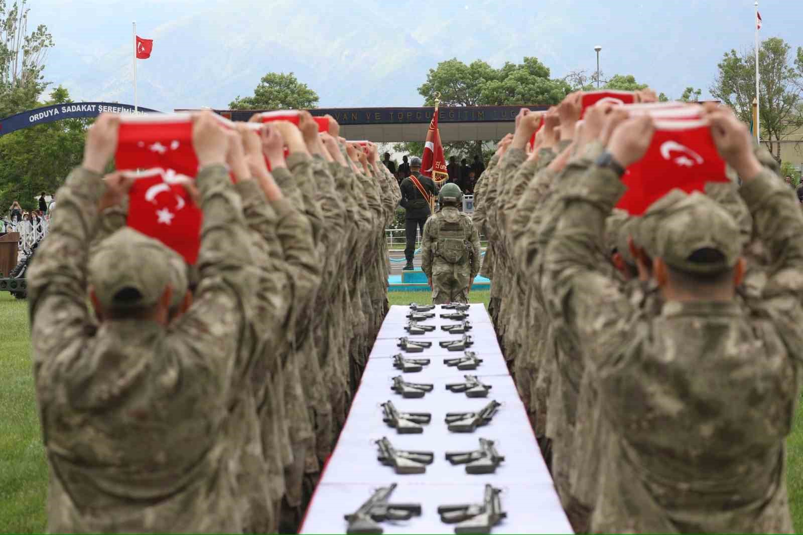 Erzincan’da 2504. dönem bedelli erlerin yemin töreni yapıldı 