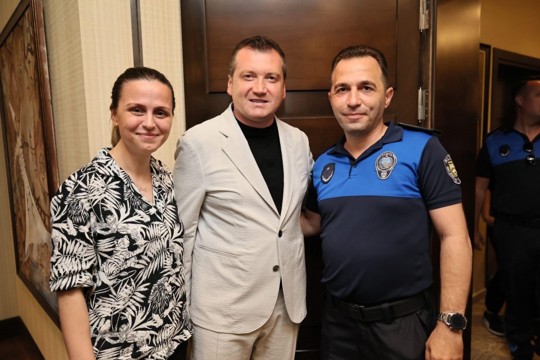 Başkan Balcıoğlu, belediye personeliyle bayramlaştı 