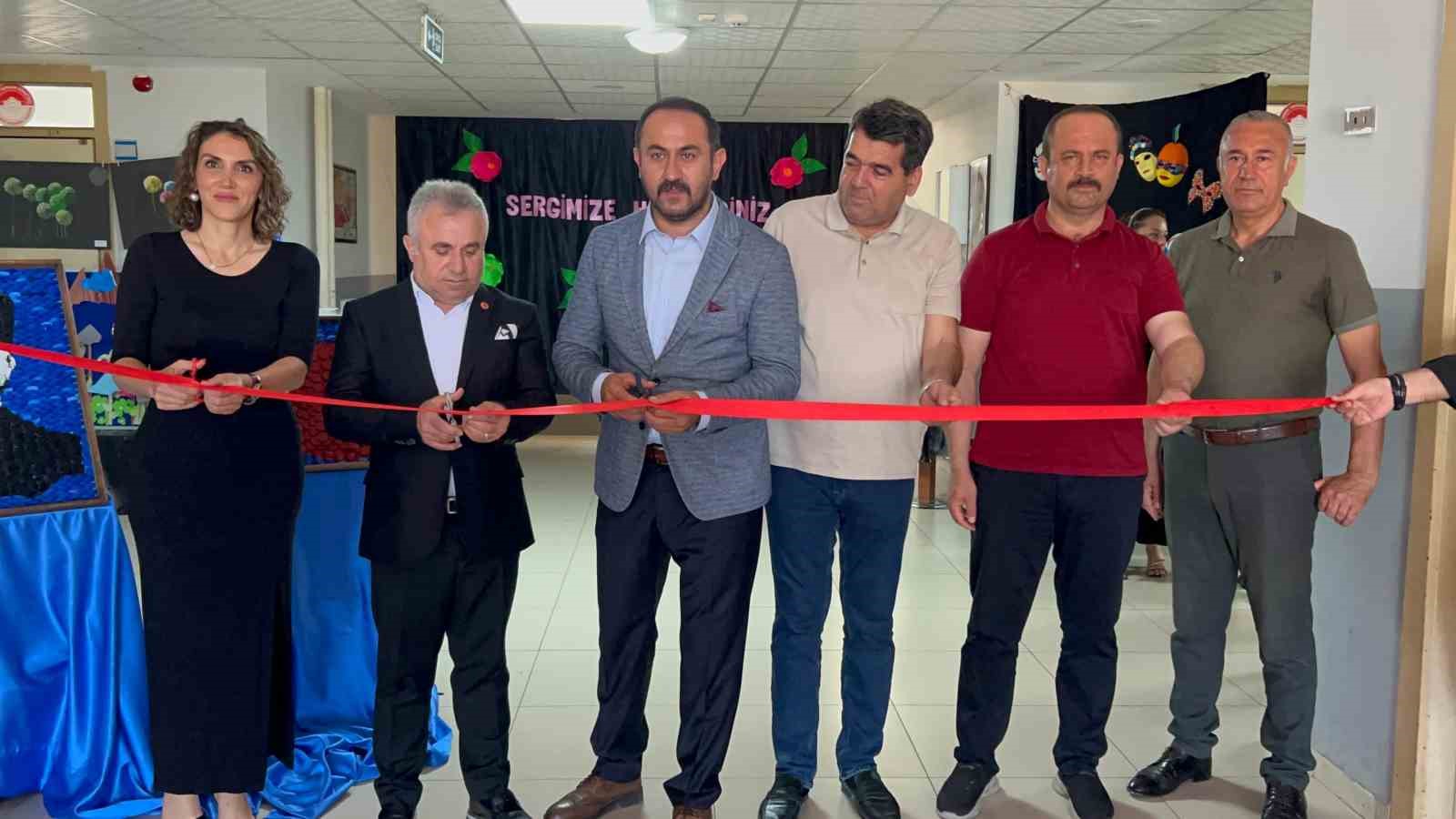 İskenderun’da özel eğitim öğrencilerinin geri dönüşüm sergisi açıldı 