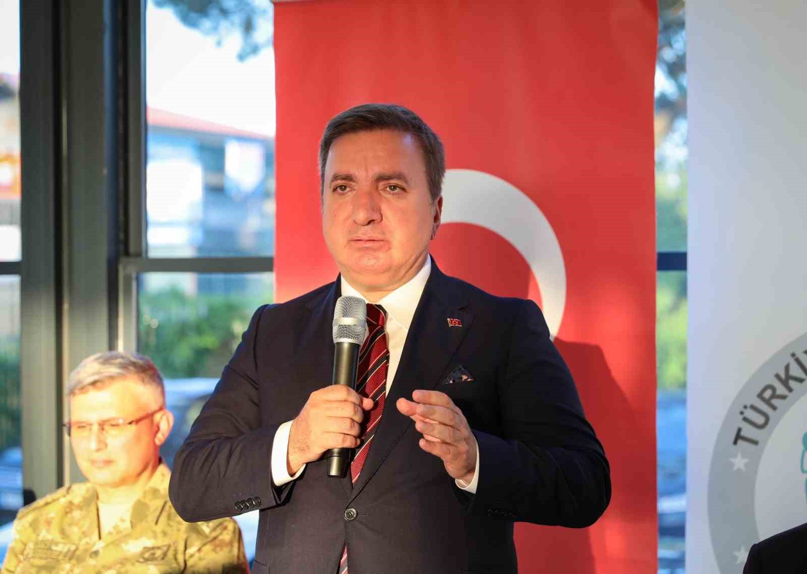 Tayini çıkan vali yardımcıları ve kaymakamlara veda yemeği düzenlendi 