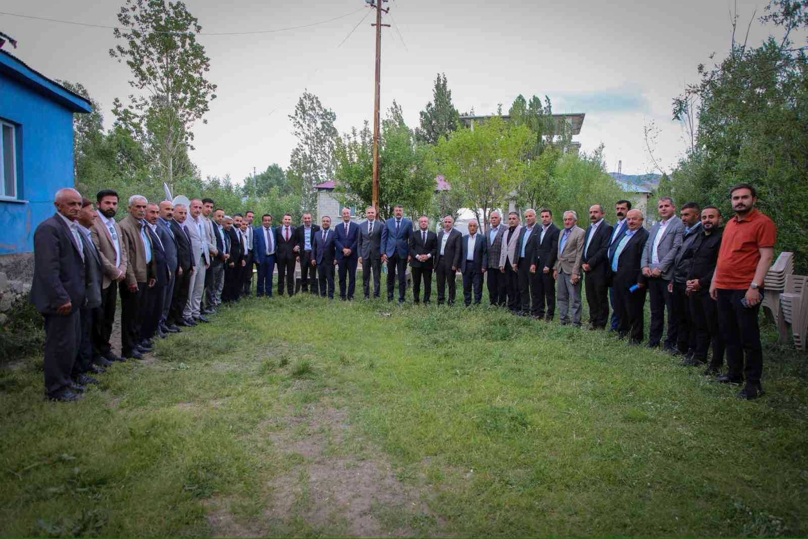 Vali Çelik’ten köy ziyareti 