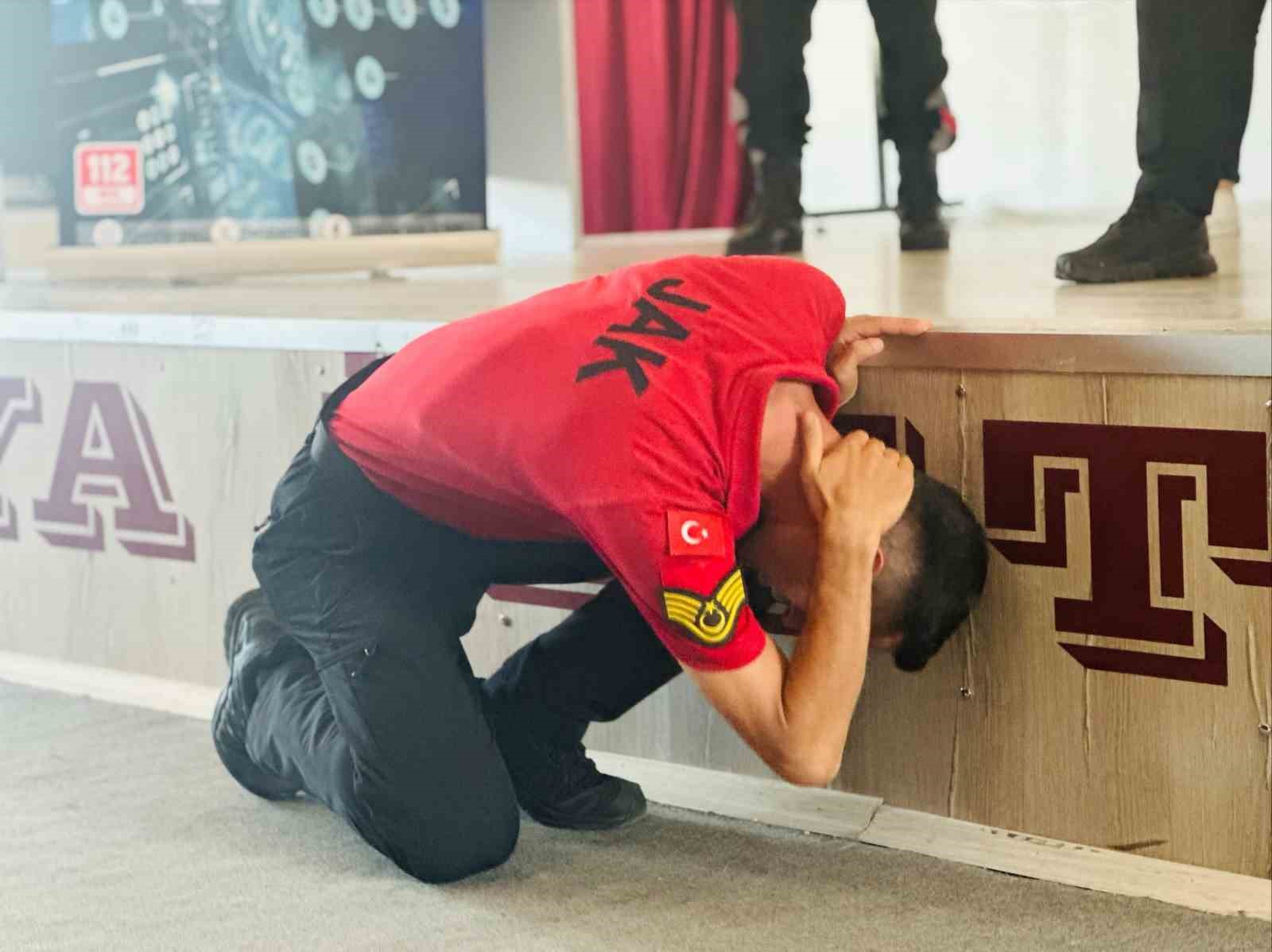 İlkokul öğrencilerine jandarma tanıtıldı 