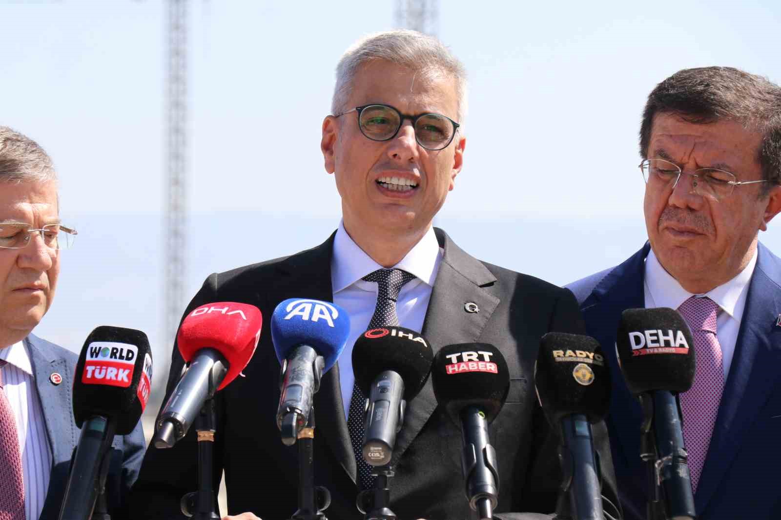 Sağlık Bakanı Kemal Memişoğlu, yeni sağlık uygulamalarını ardı ardına açıkladı 