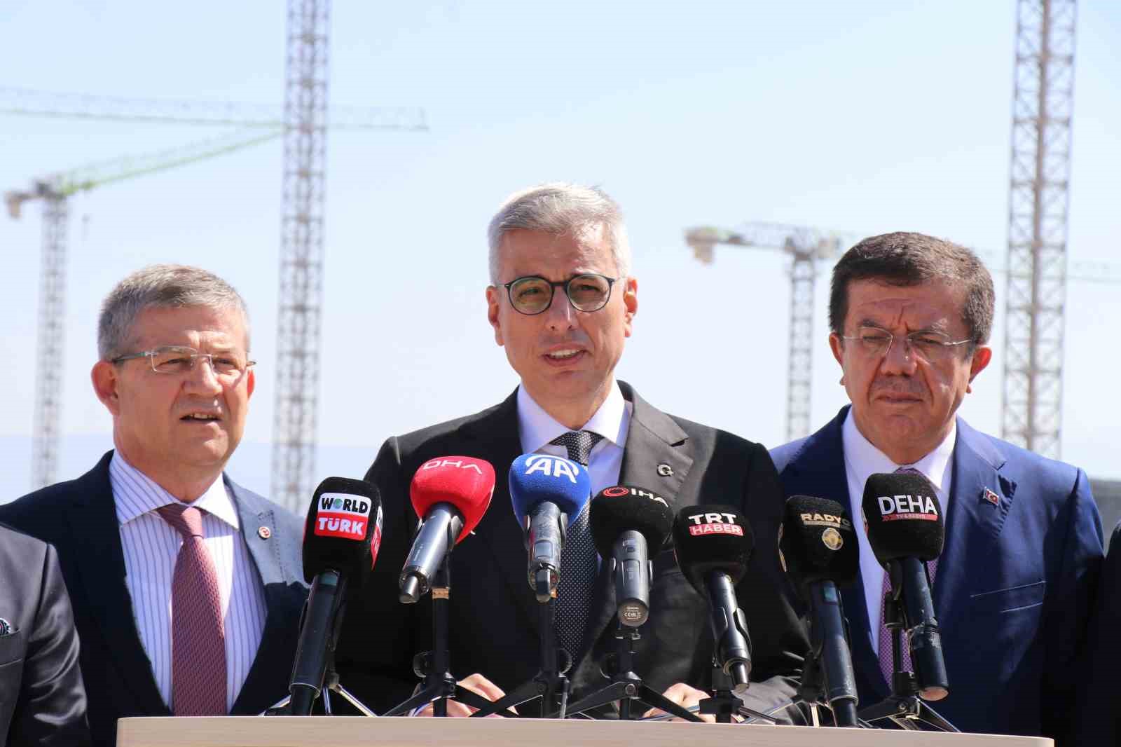 Sağlık Bakanı Kemal Memişoğlu, yeni sağlık uygulamalarını ardı ardına açıkladı 
