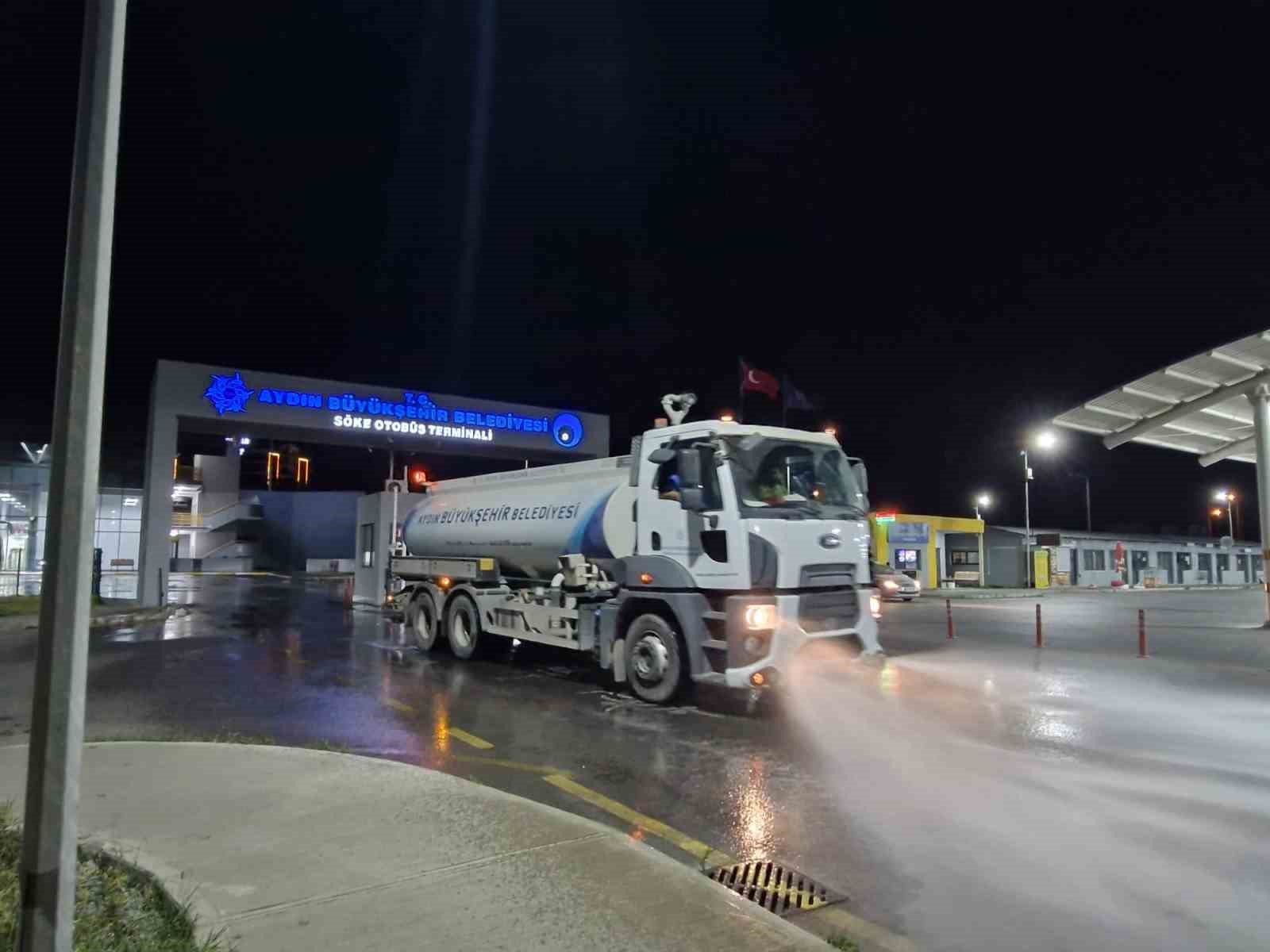 Büyükşehirden otogarlarda temizlik çalışması 