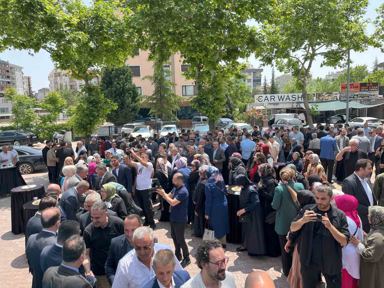 AK Parti Konya’da bayramlaşma programı düzenlendi 