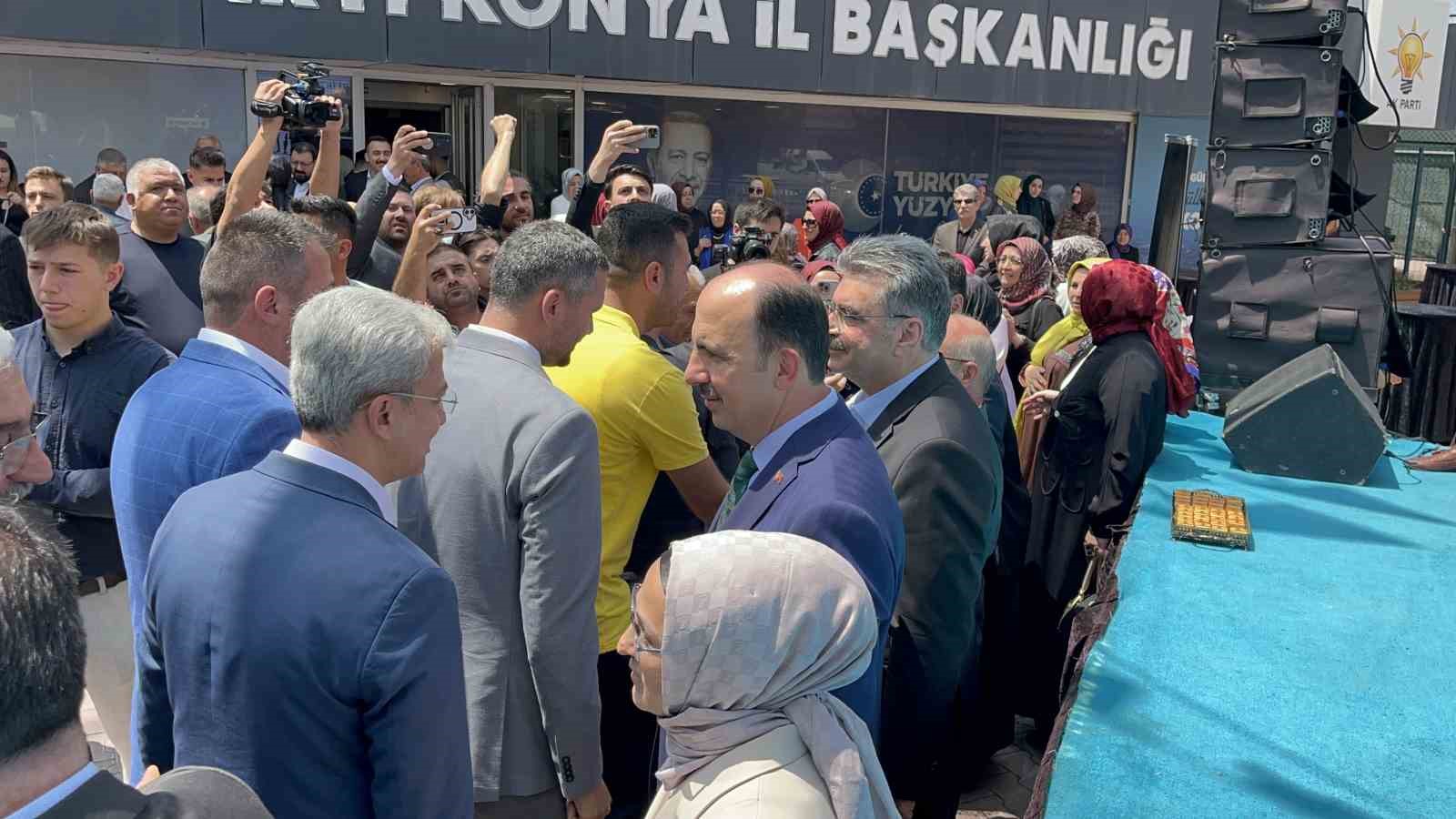 AK Parti Konya’da bayramlaşma programı düzenlendi 