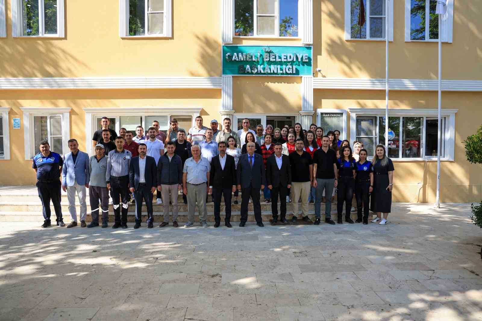 Çameli Belediyesinde Başkan Arslan mesai arkadaşlarıyla bayramlaştı