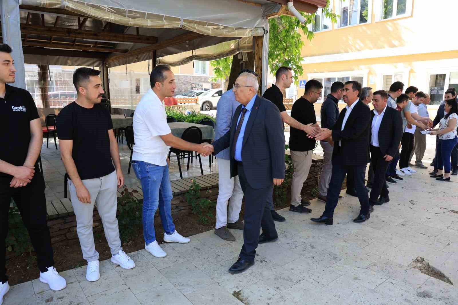 Çameli Belediyesinde Başkan Arslan mesai arkadaşlarıyla bayramlaştı 