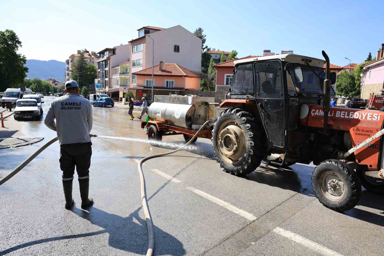 Çameli’nde Kurban Bayramı temizliği başladı 