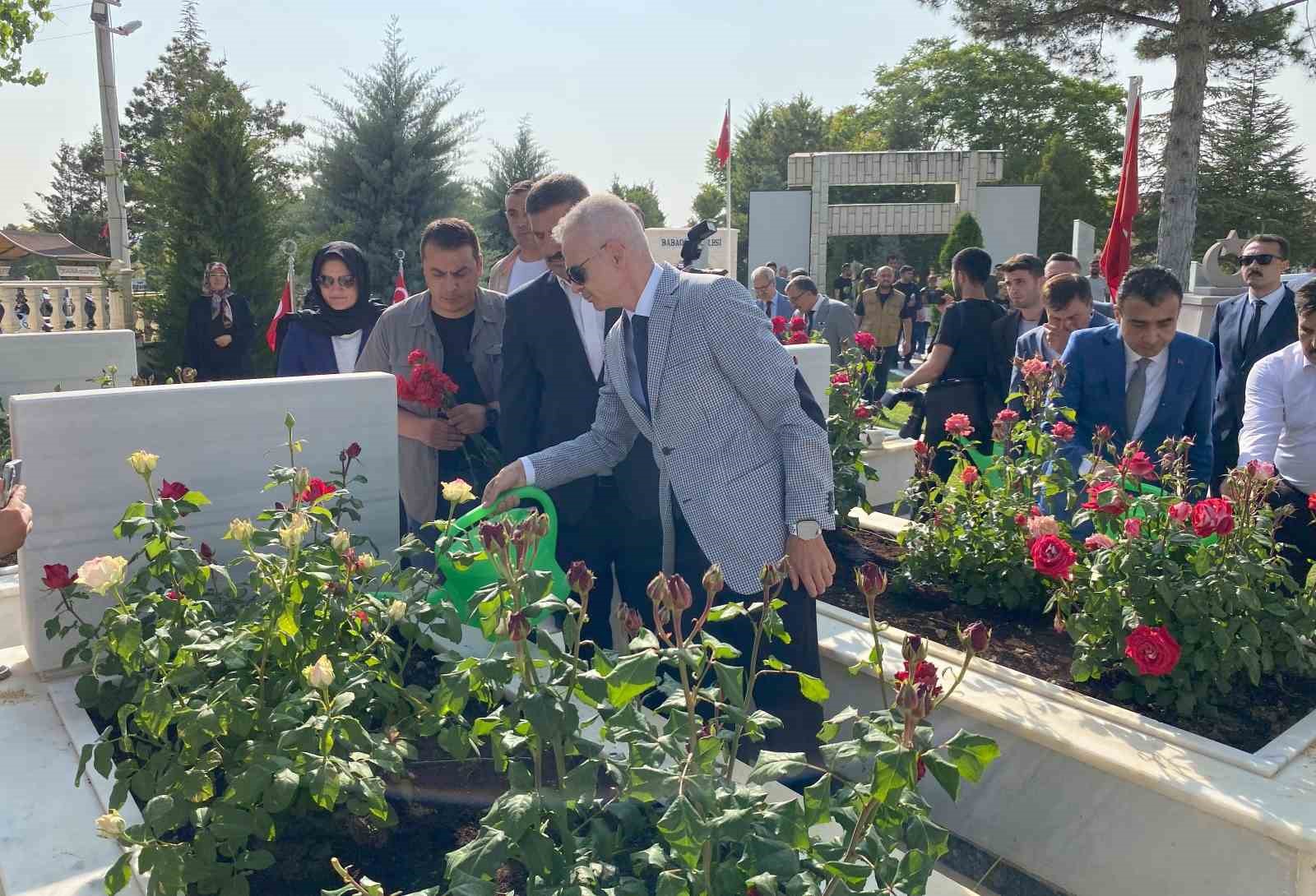 Karaman’da şehitlik ziyareti