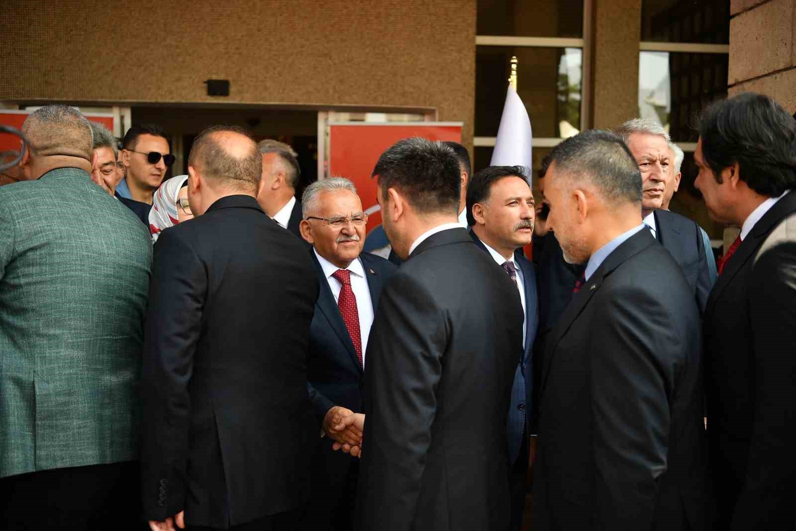 Başkan Büyükkılıç’tan anlamlı ’bayram’ ziyaretleri 