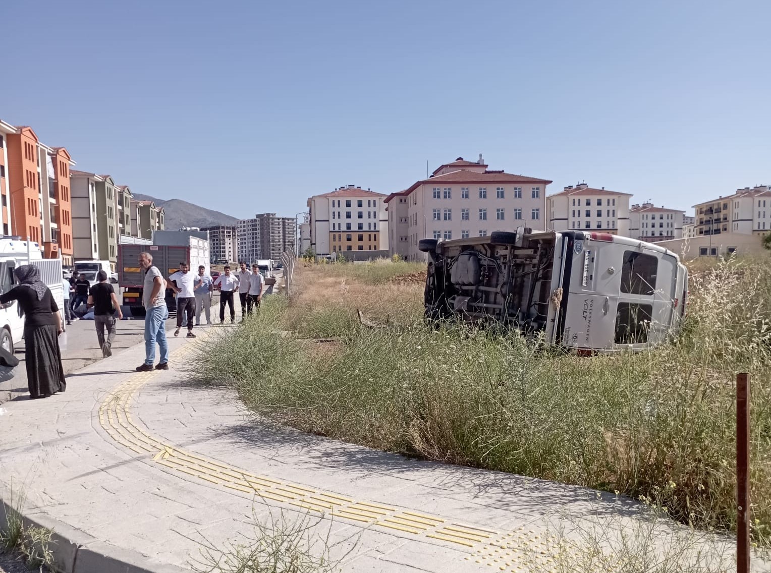 Malatya’da minibüs devrildi: 4 kişi yaralandı