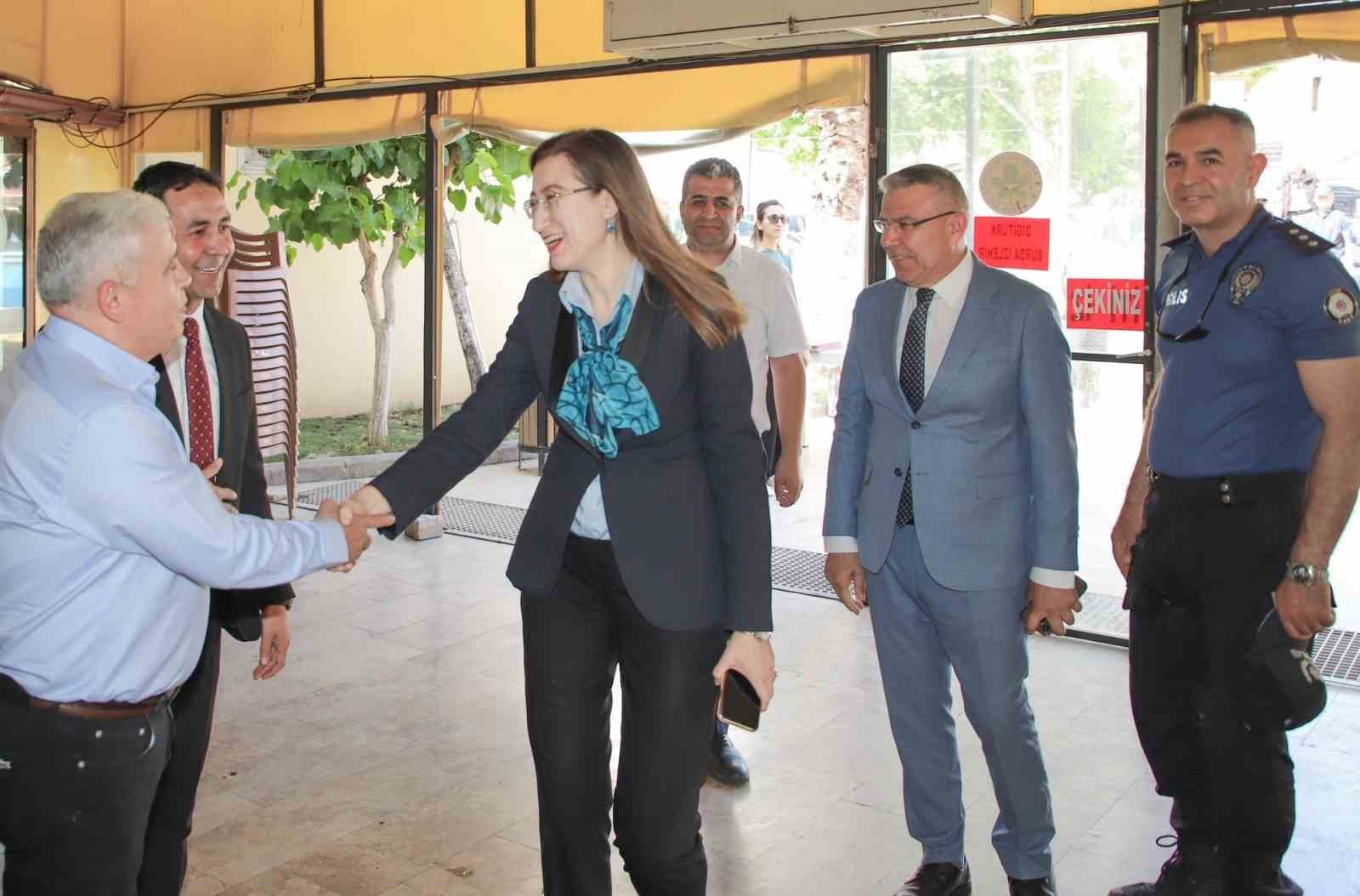 Köşk protokolü bayramlaştı 