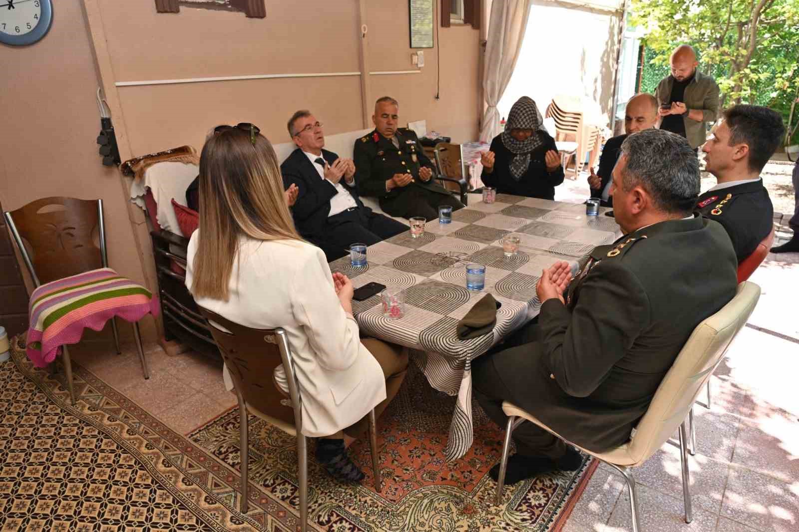Kırıkkale Vali Yardımcısı Kurnaz’dan şehit ailesine ziyaret 