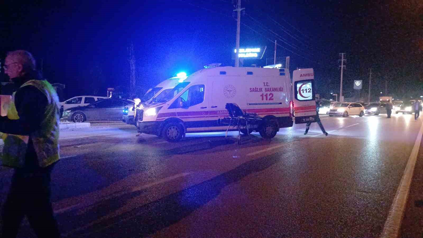 Karşı şeride geçen otomobil, akaryakıt tankeriyle çarpıştı: 1 ölü 