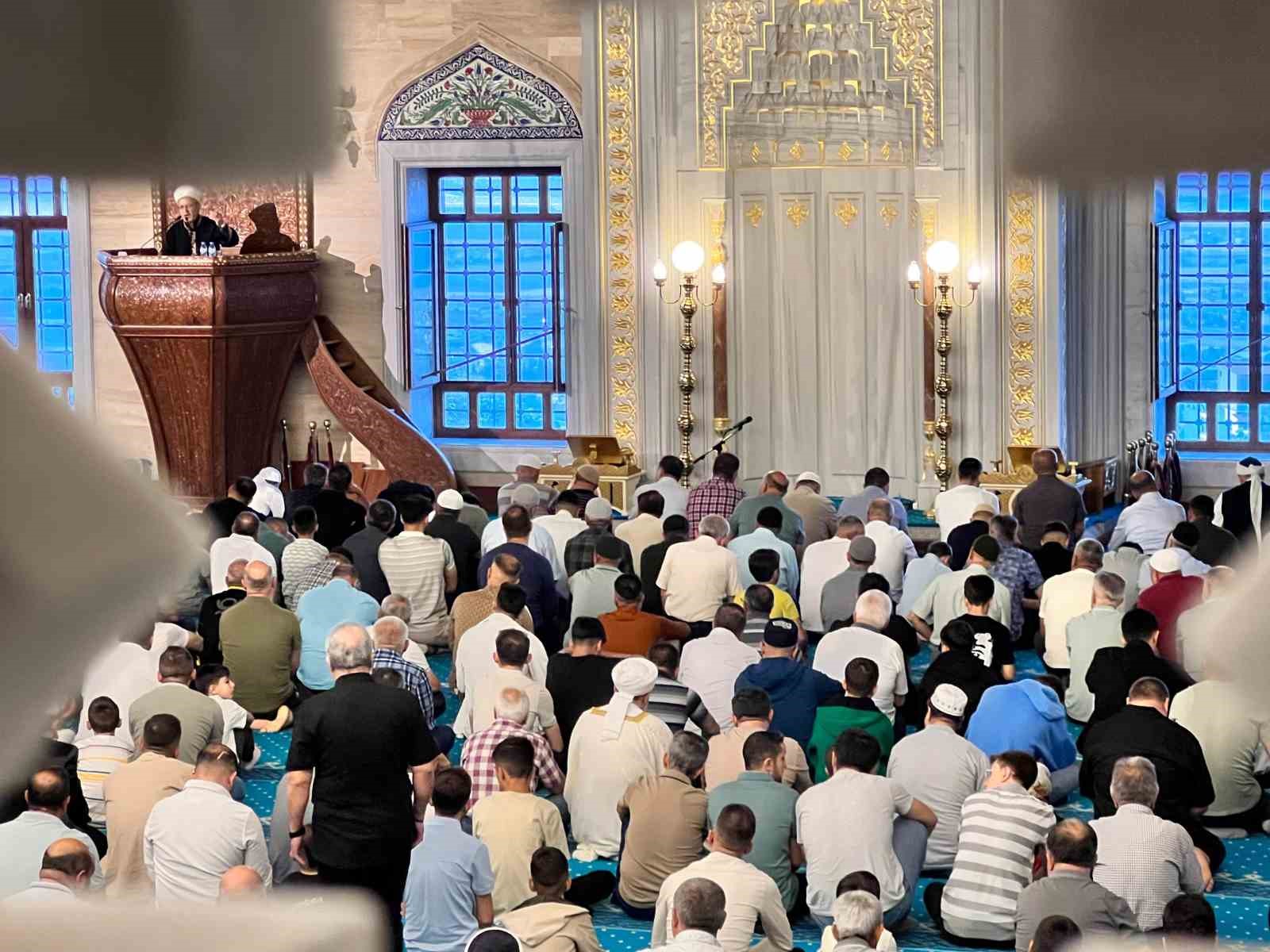 Kahramanmaraş’ta bayram namazı coşkusu 