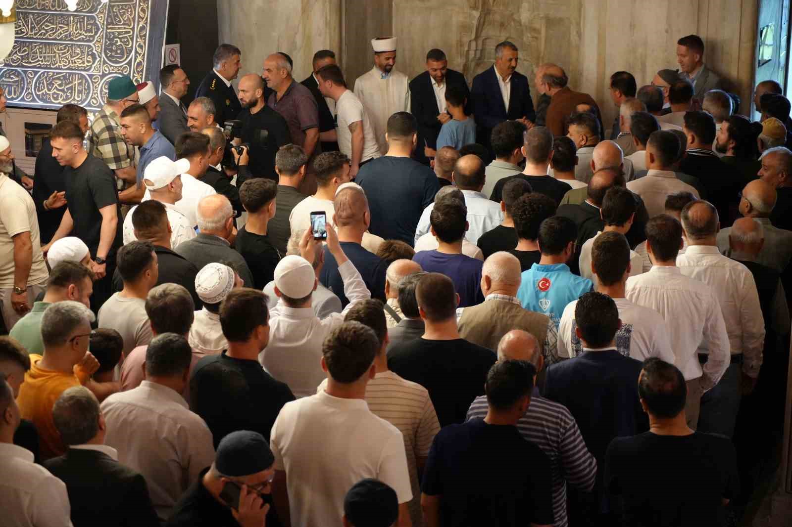 Edirne’de Kurban Bayramı namazı coşkusu 