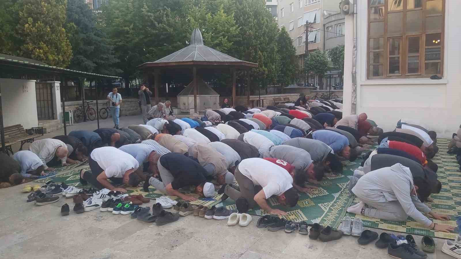 Kırklareli’nde bayram namazı coşkuyla eda edildi 