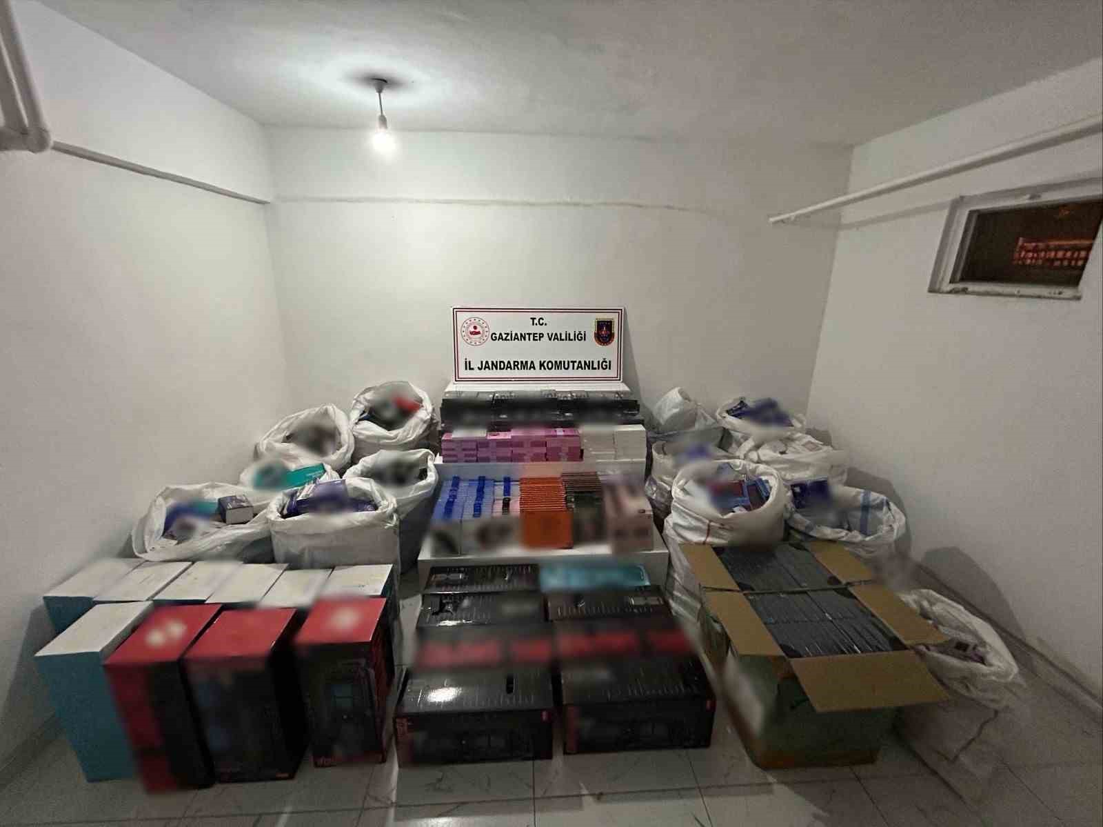 Gaziantep’te kaçakçılık ve uyuşturucu operasyonları: 12 tutuklama 