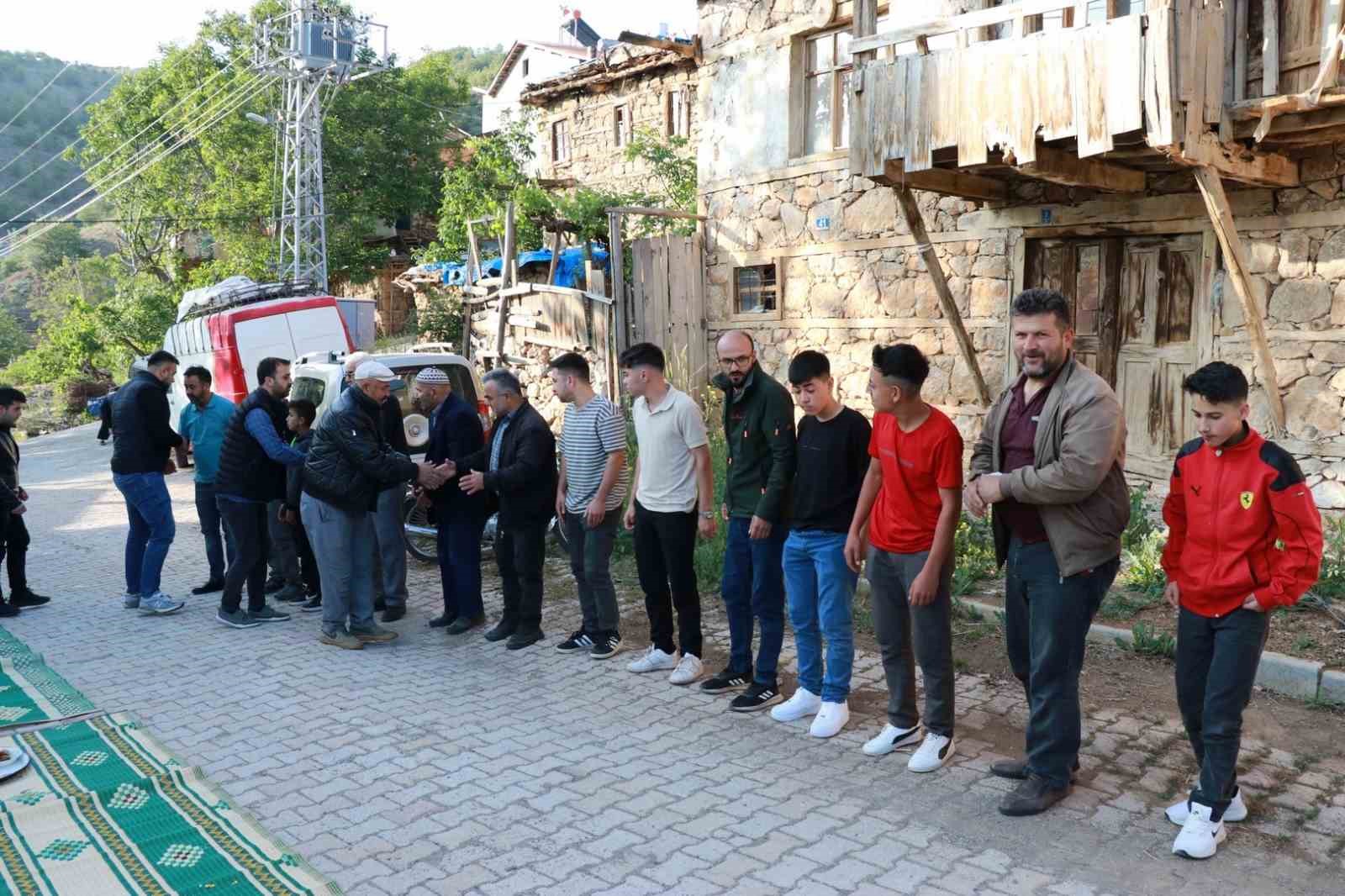 Konya’da mahalleli kurbana ‘Bayram Damı’ ile başlıyor. 