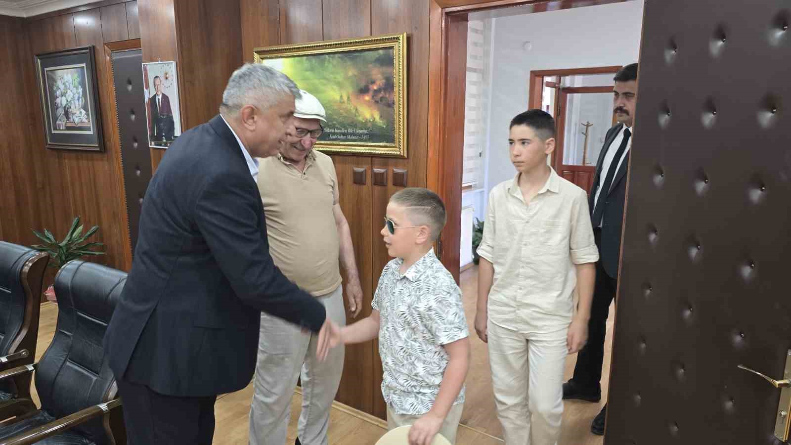 Gülüç Beldesi’nde bayramlaşma programı düzenlendi 
