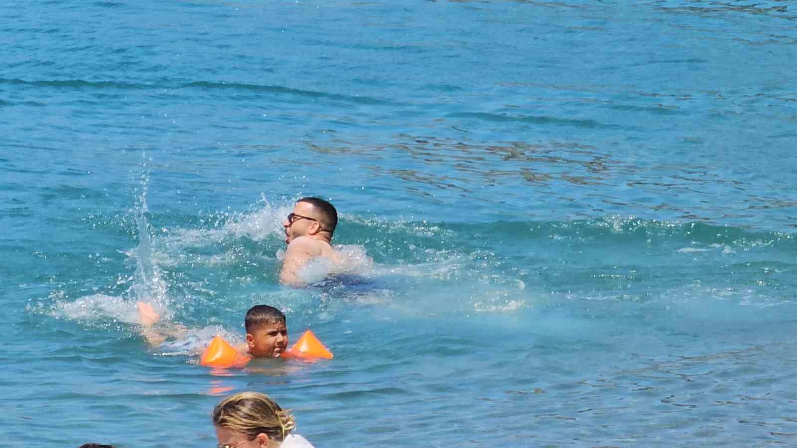 Bayramın tadını denizde çıkardılar 