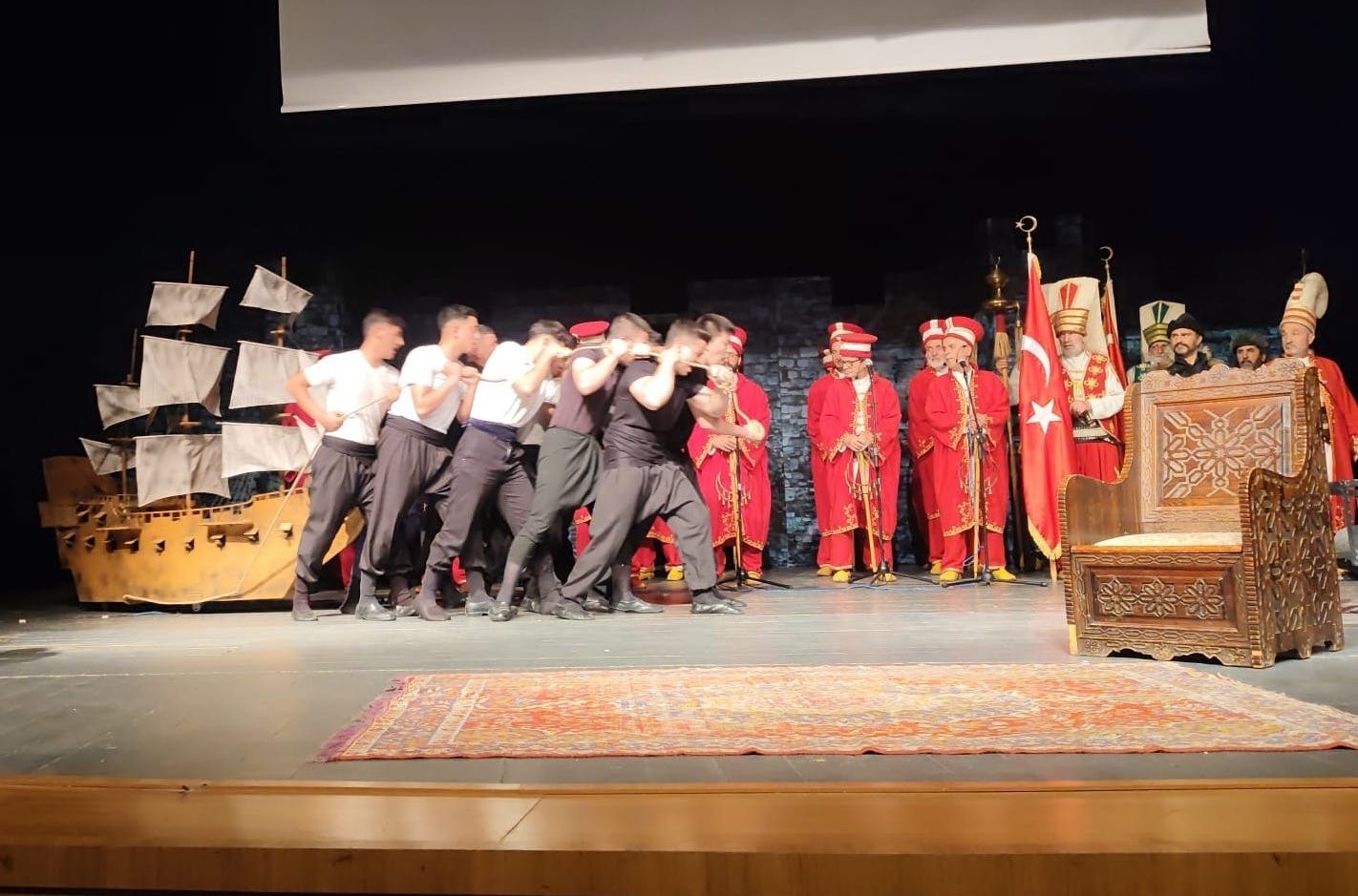 Öğrencilerden İstanbul’un fethi tiyatrosu 