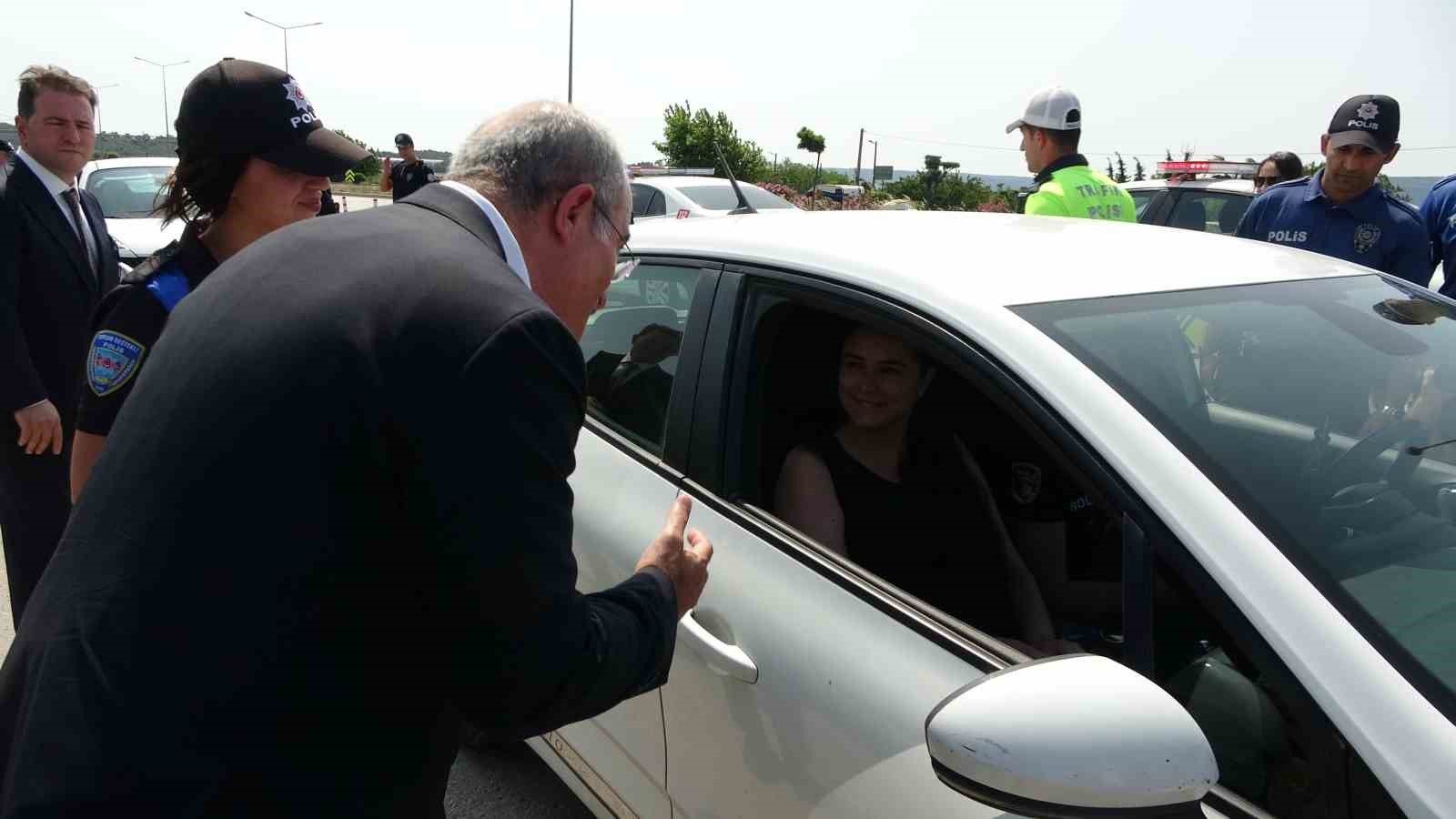 Vali Toraman görev başındaki emniyet personeliyle bayramlaştı 