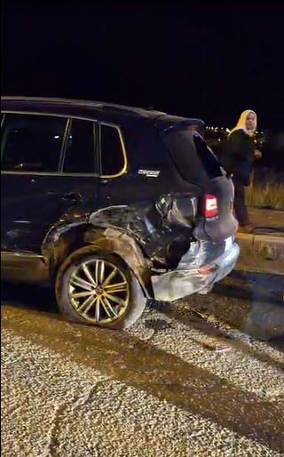 Ardahan’da iki otomobil çarpıştı: 3 yaralı 