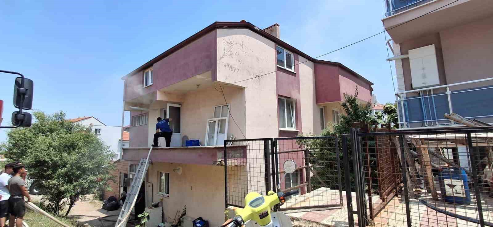 Bayram günü evleri yandı 