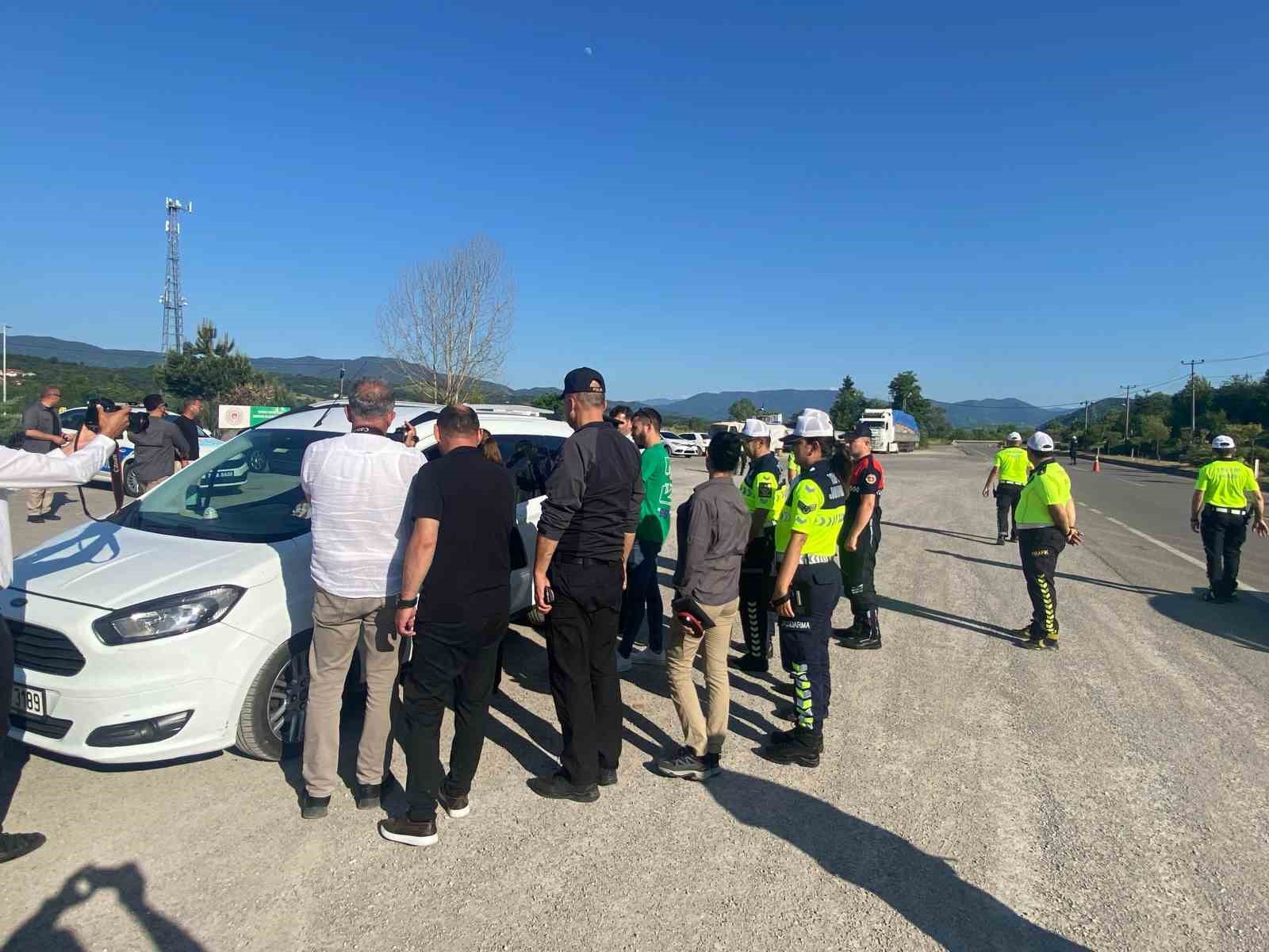 Vali Arslan bayram uygulamasına katıldı 