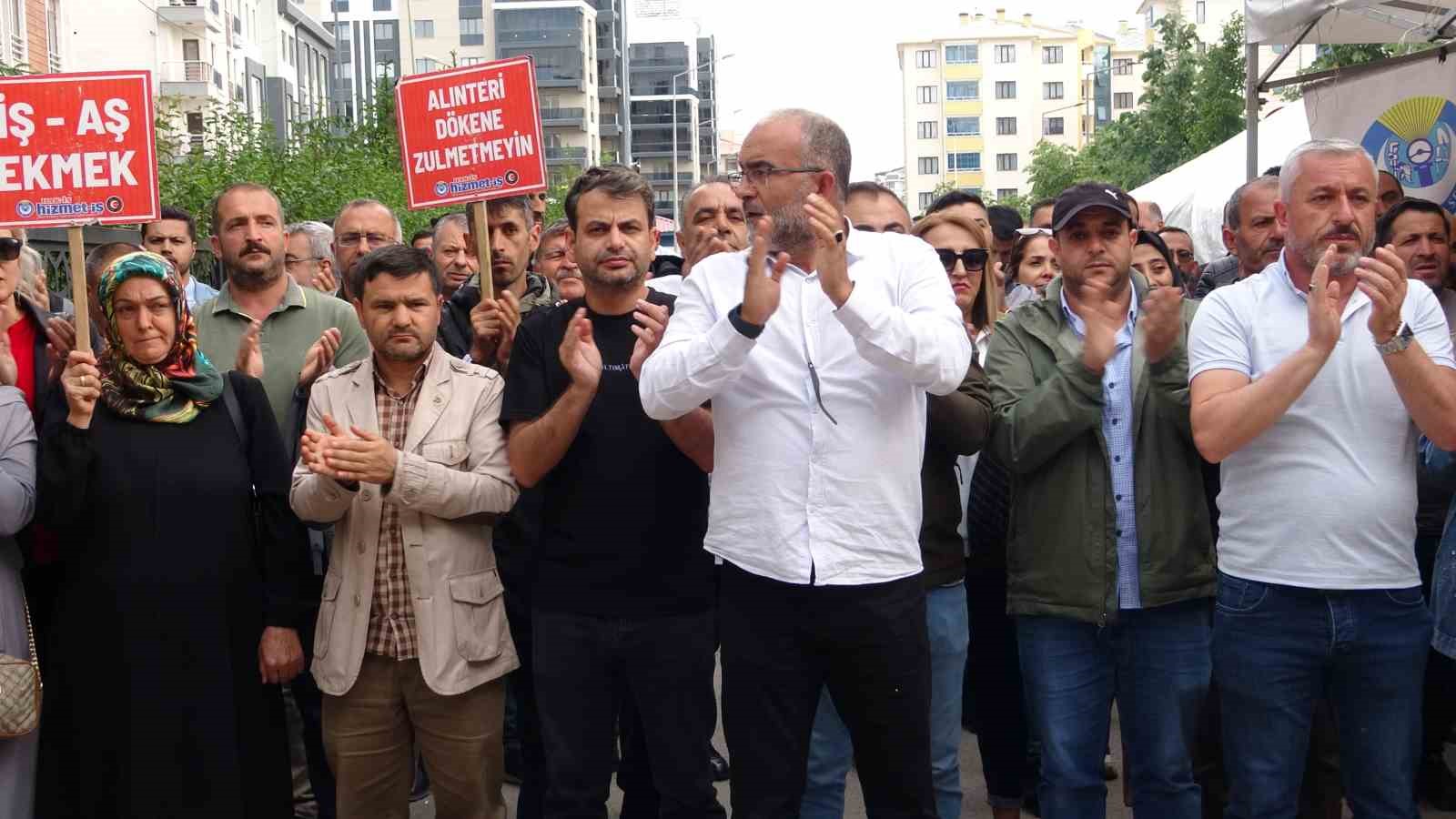 Van’da işten çıkarılan işçiler: 
