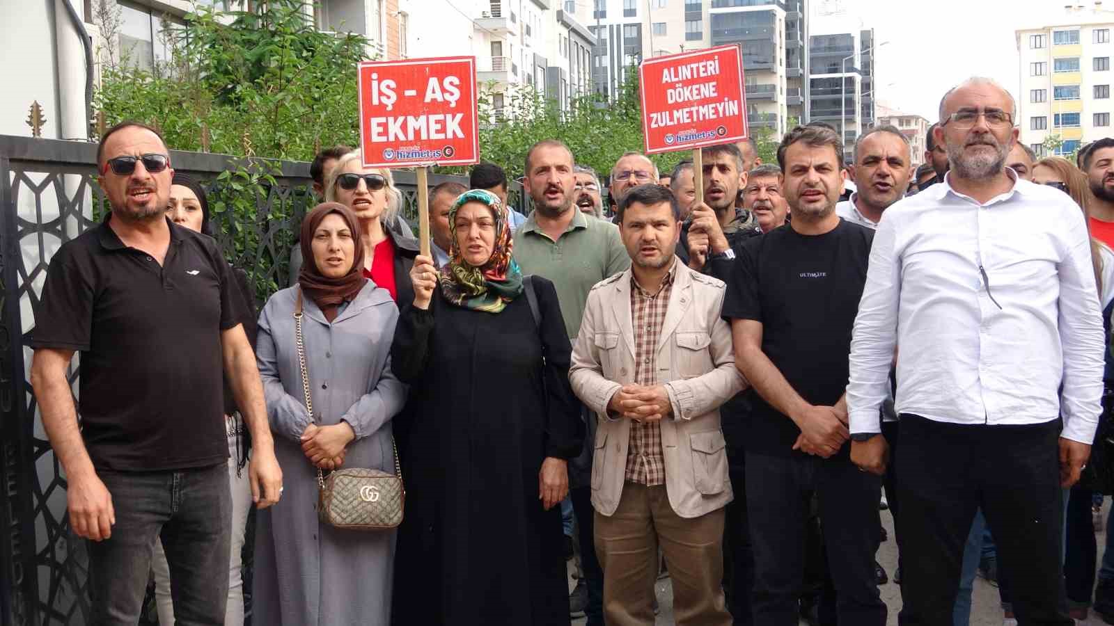 Van’da işten çıkarılan işçiler: 