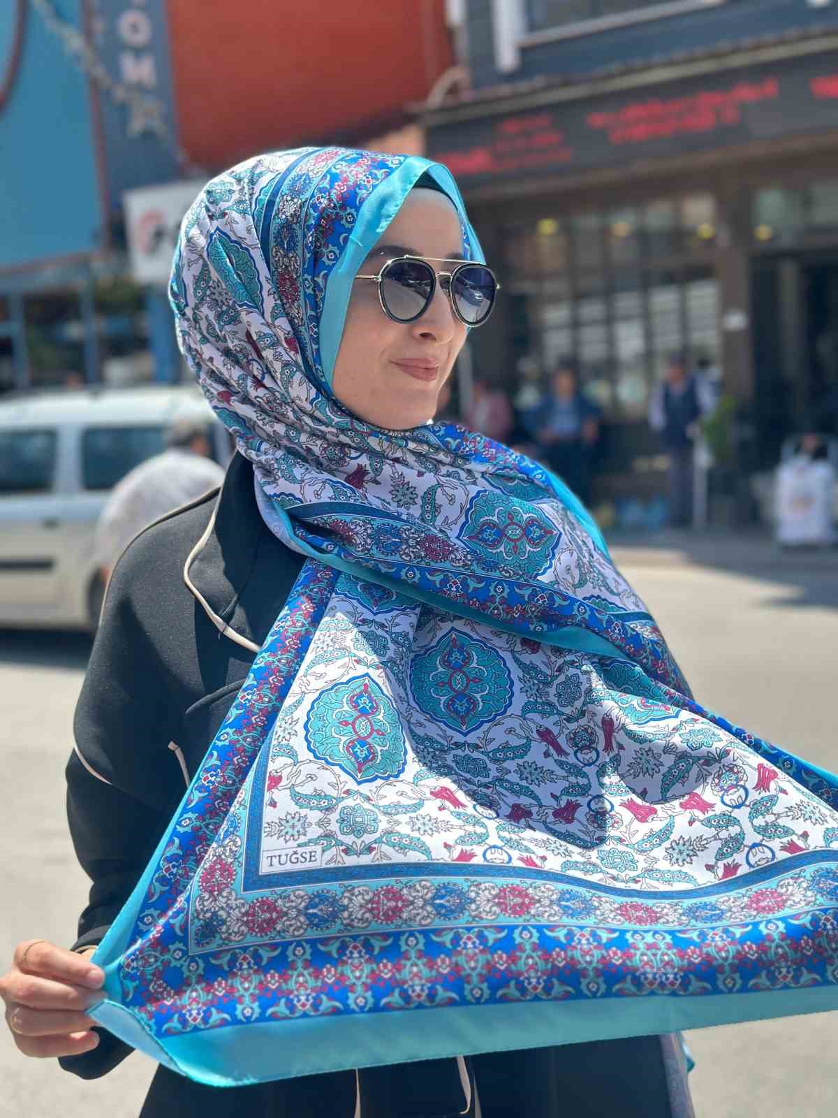 Kütahya’nın çini deseni şallarla buluştu 