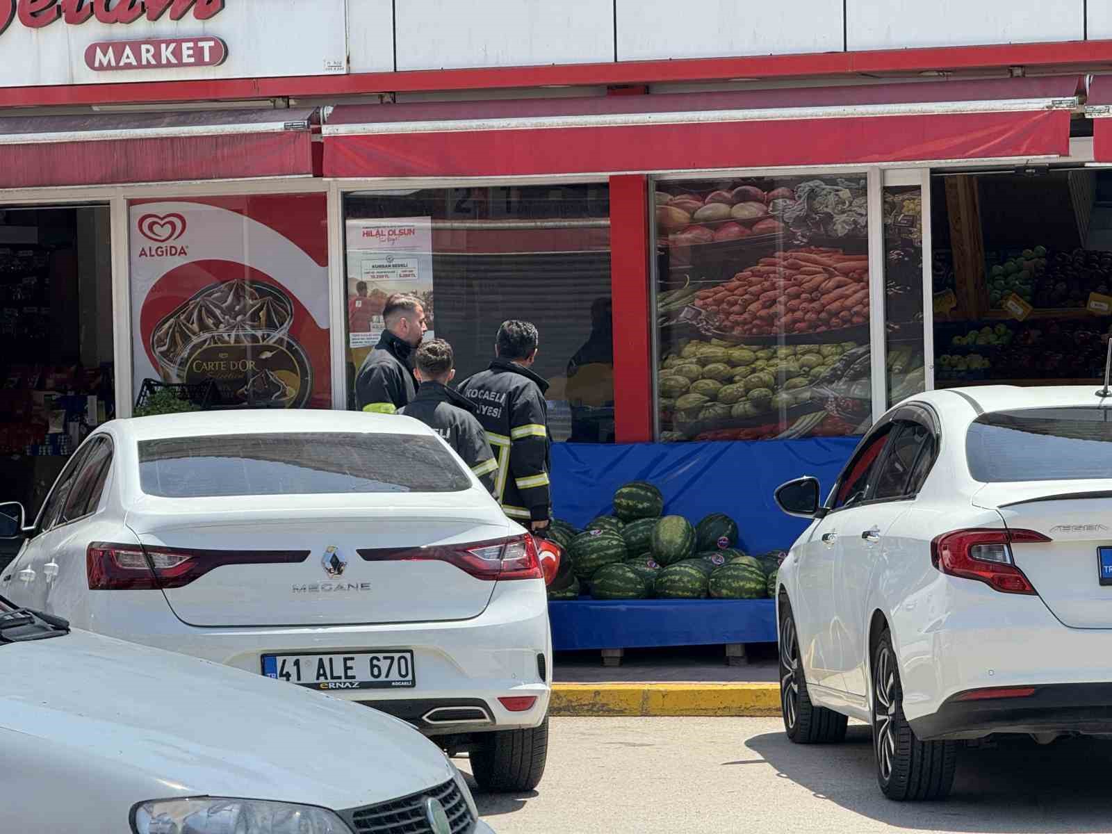 Elini kıyma makinesine kaptıran kadının parmakları koptu 