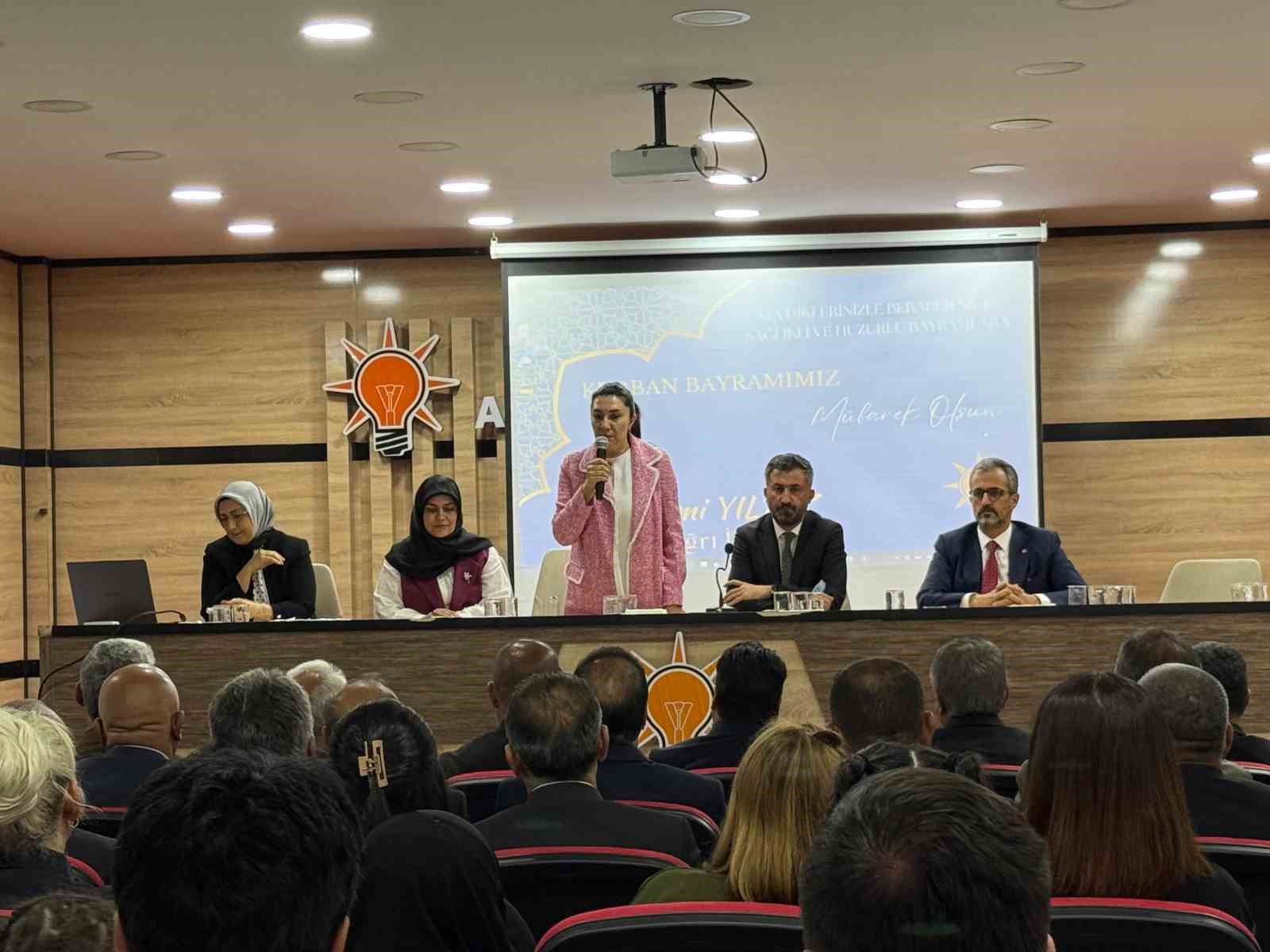 Cumhurbaşkanı Erdoğan, AK Parti Ağrı teşkilatının bayramını telefonla kutladı 