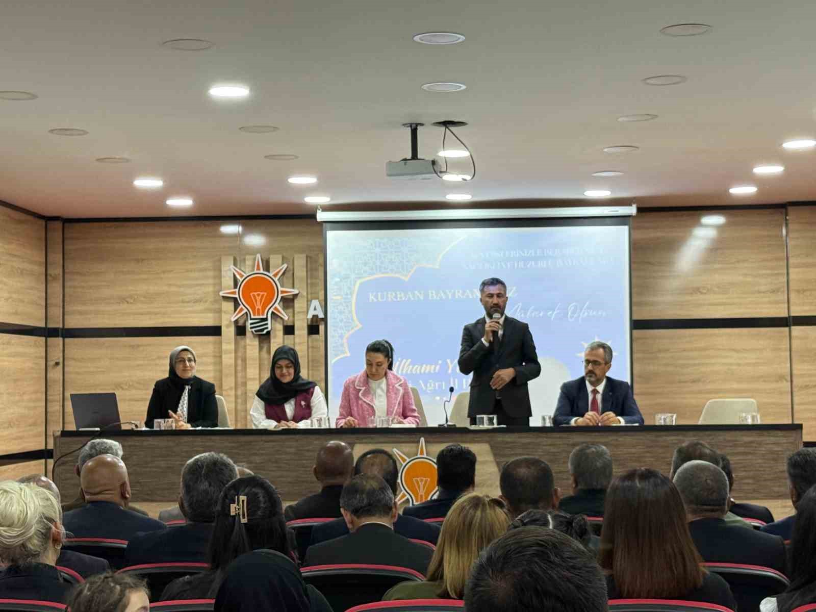 Cumhurbaşkanı Erdoğan, AK Parti Ağrı teşkilatının bayramını telefonla kutladı 