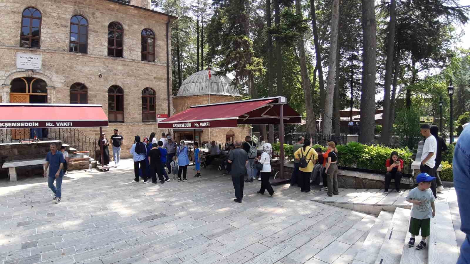 Akşemseddin Hazretleri Türbesine bayram tatilinde yoğun ilgi 