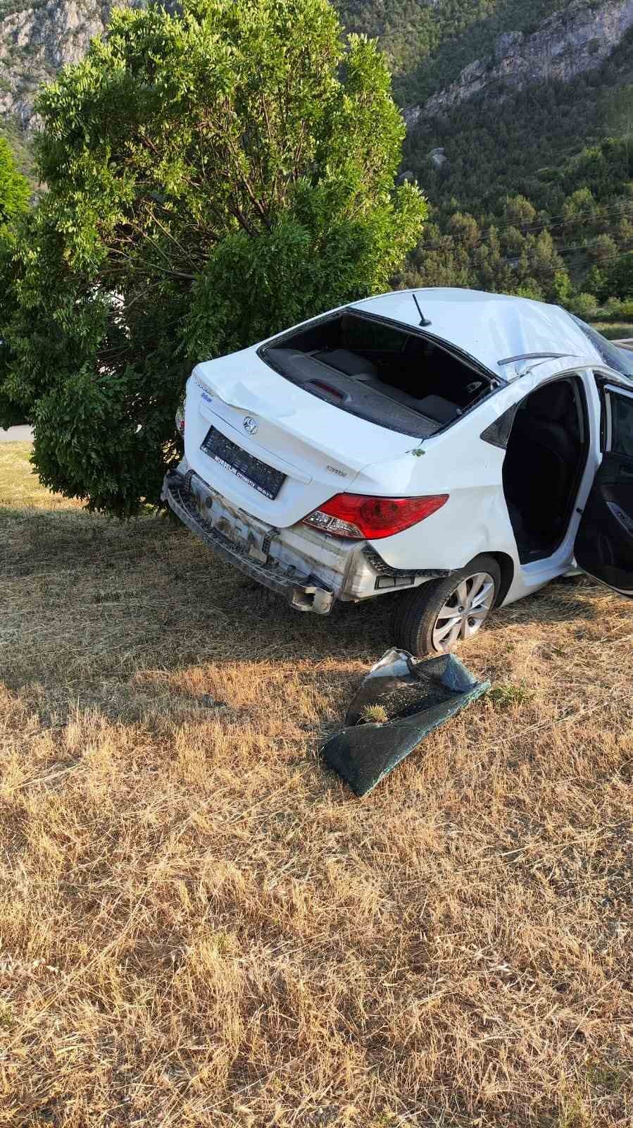 Çorum’da iki otomobil çarpıştı: 2 yaralı 