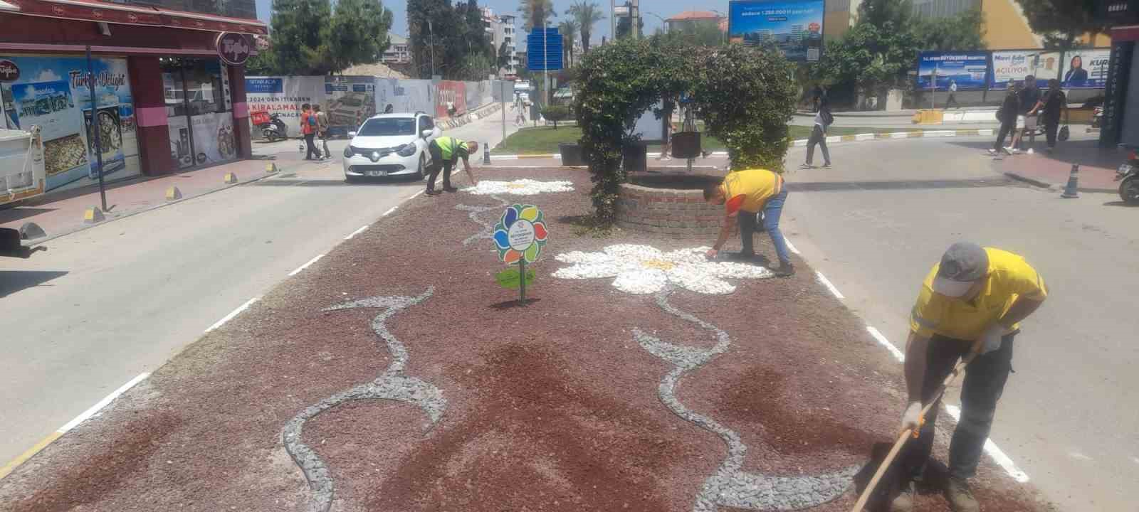 Aydın Büyükşehir Belediyesi Kuşadası’nda çalışmalarını sürdürüyor 