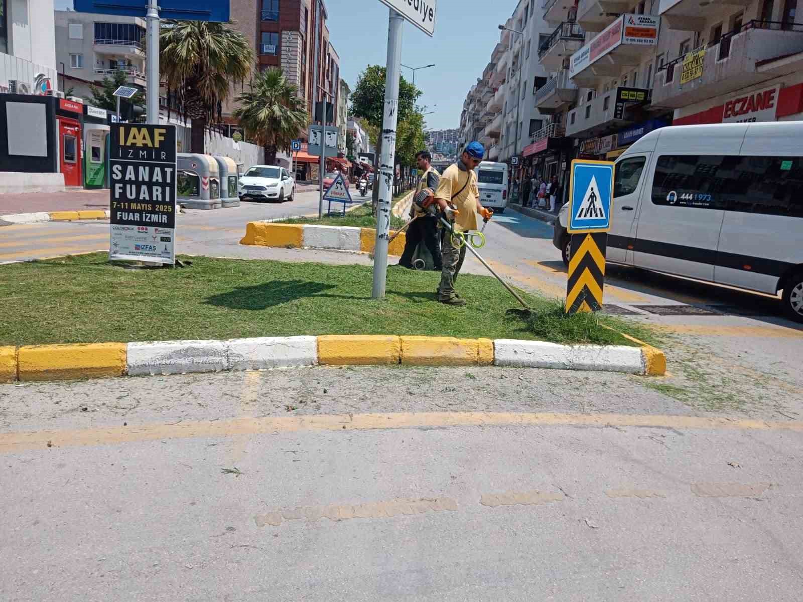 Aydın Büyükşehir Belediyesi Kuşadası’nda çalışmalarını sürdürüyor 